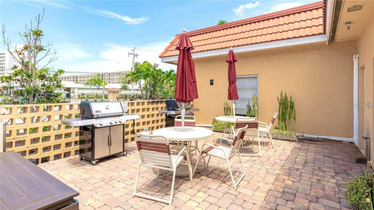 1300 N Portofino Drive, Unit S206, Sarasota, FL 34242 Photo