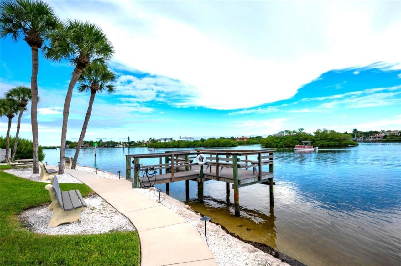 1300 N Portofino Drive, Unit S206, Sarasota, FL 34242 Photo