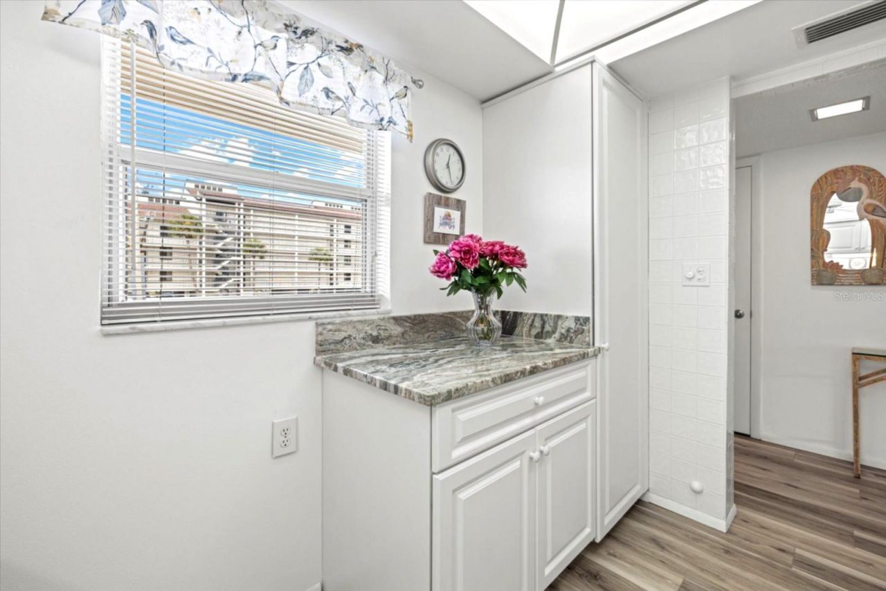 1300 N Portofino Drive, Unit S206, Sarasota, FL 34242 Photo