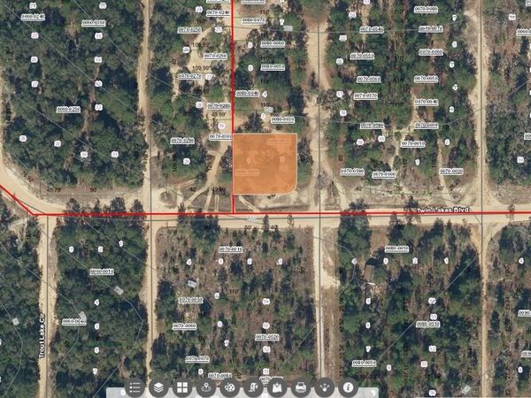 1402 TWIN LAKES BLVD , INTERLACHEN, FL 32148