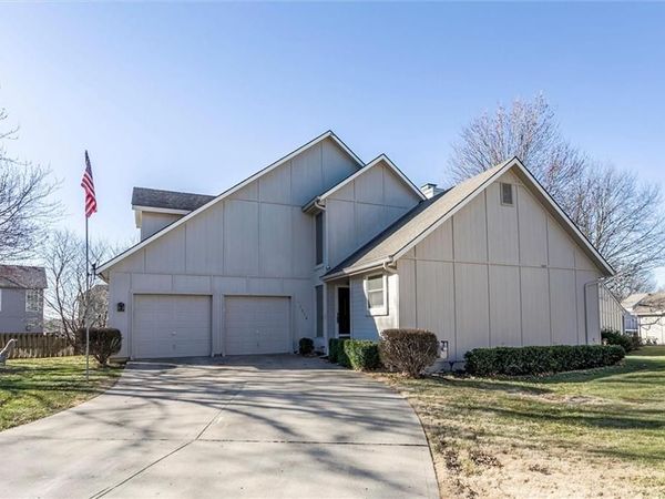 15514 Floyd Street, Overland Park, KS 66223