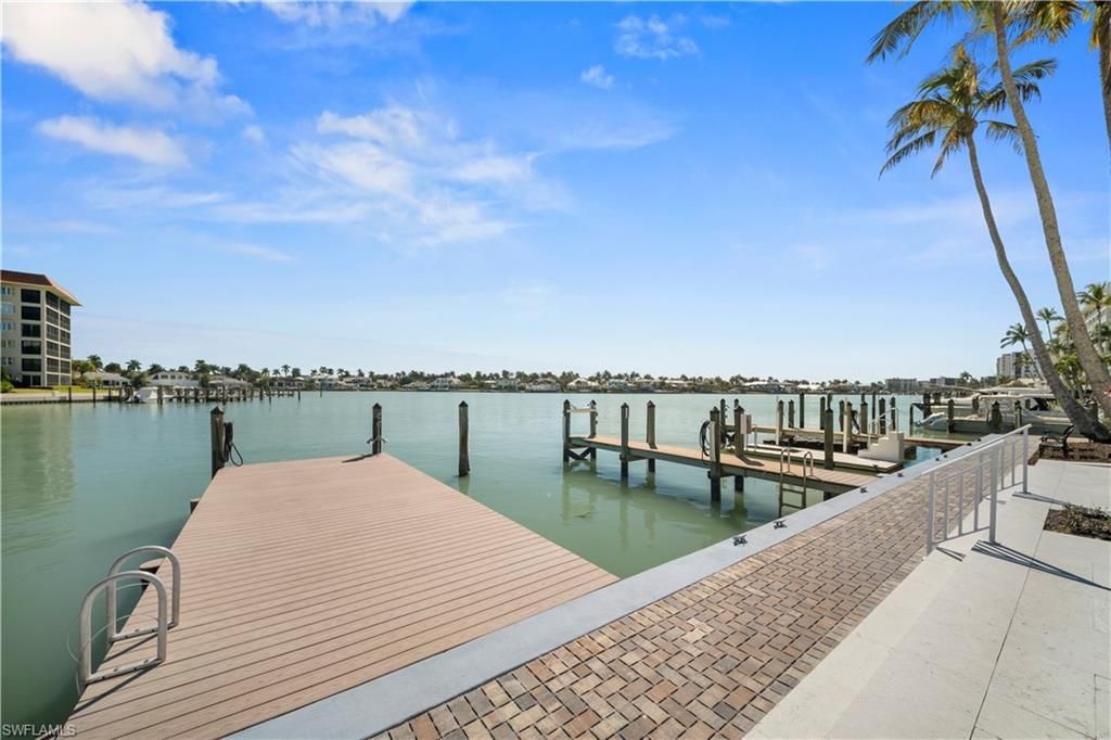 2850 Gulf Shore Blvd N, Unit 108, Naples, FL 34103 Photo