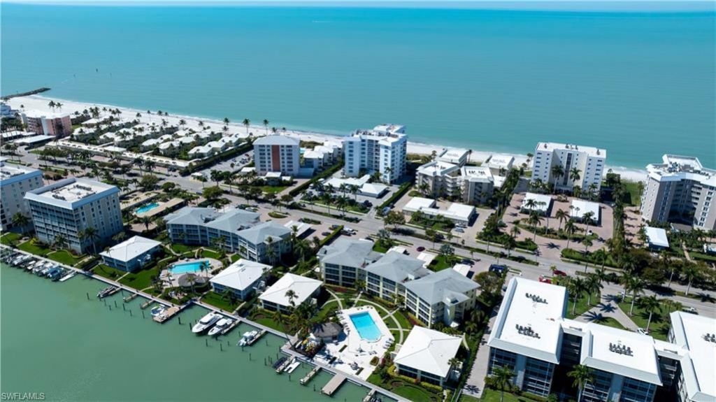 2850 Gulf Shore Blvd N, Unit 108, Naples, FL 34103 Photo