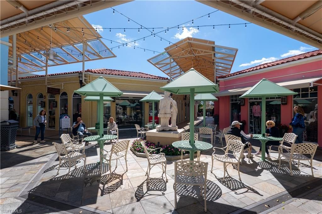 2850 Gulf Shore Blvd N, Unit 108, Naples, FL 34103 Photo