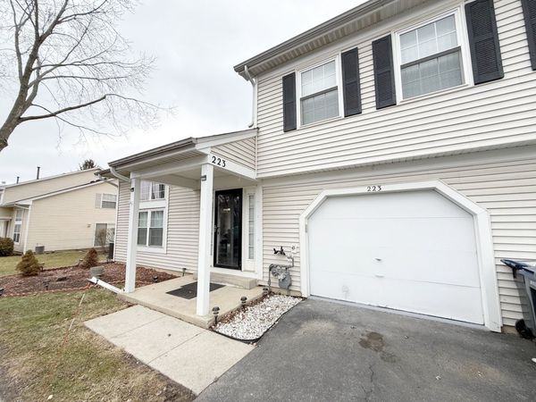 223 Butternut Lane , Streamwood, IL 60107