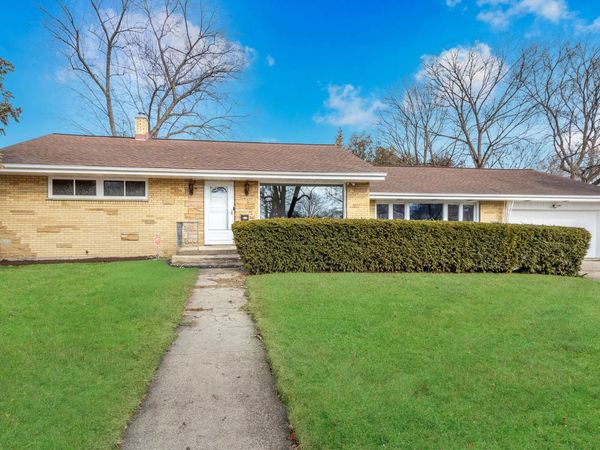 2308 Salem Boulevard , Zion, IL 60099