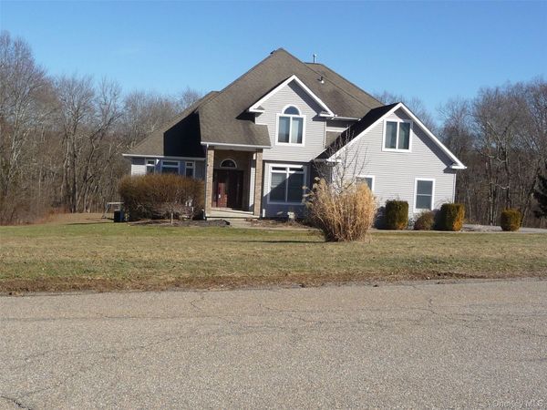 49 Lane Gate Drive, Wappingers Falls, NY 12590