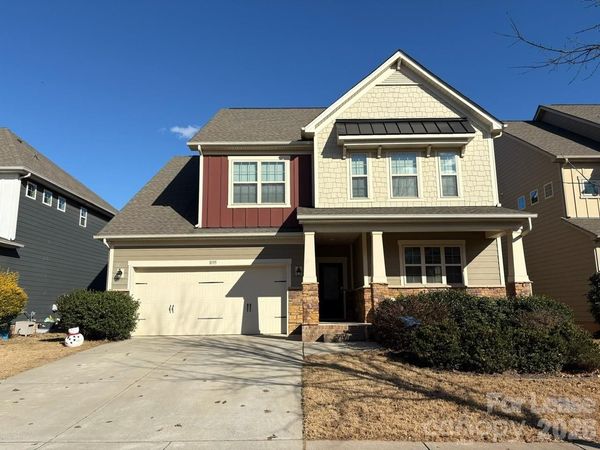 1055 Delridge Street , Waxhaw, NC 28173