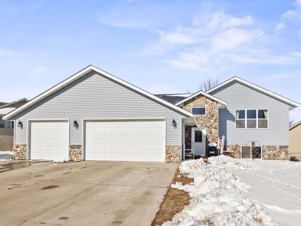1204 Prairie Ridge Lane, Lester Prairie, MN 55354