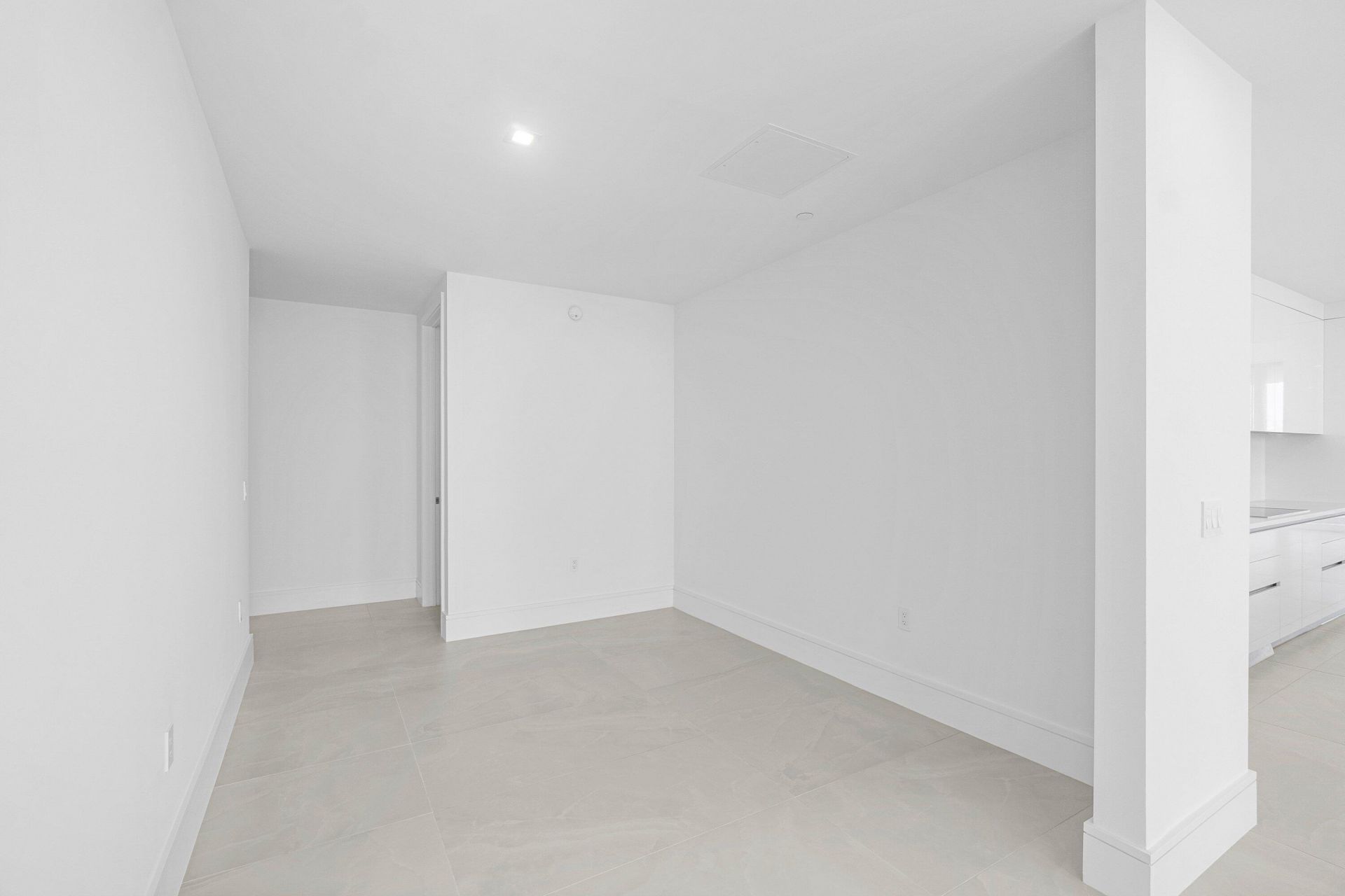 220 Lake Shore Drive, Unit 2012, Lake Park, FL 33403 Photo