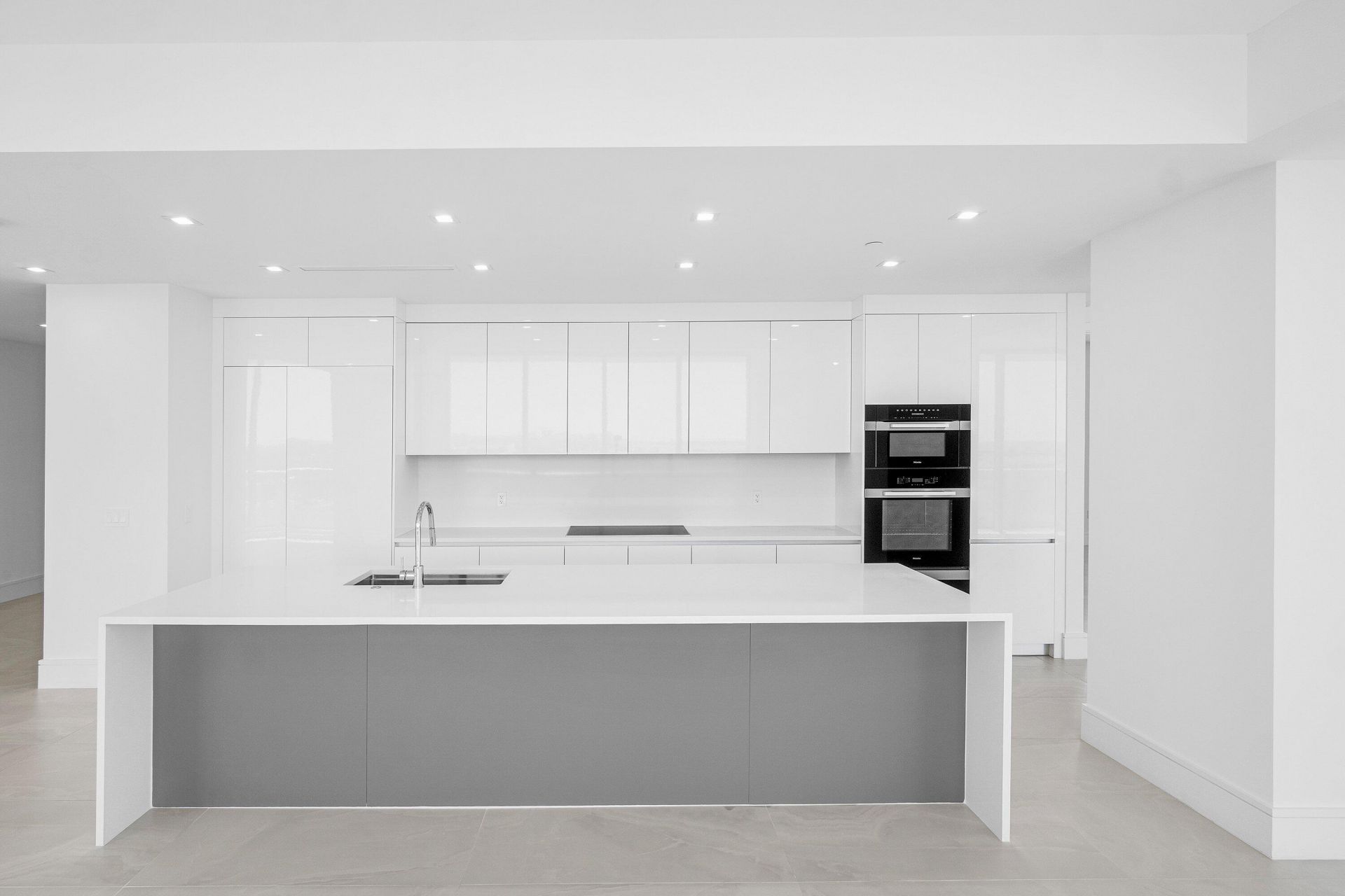 220 Lake Shore Drive, Unit 2012, Lake Park, FL 33403 Photo