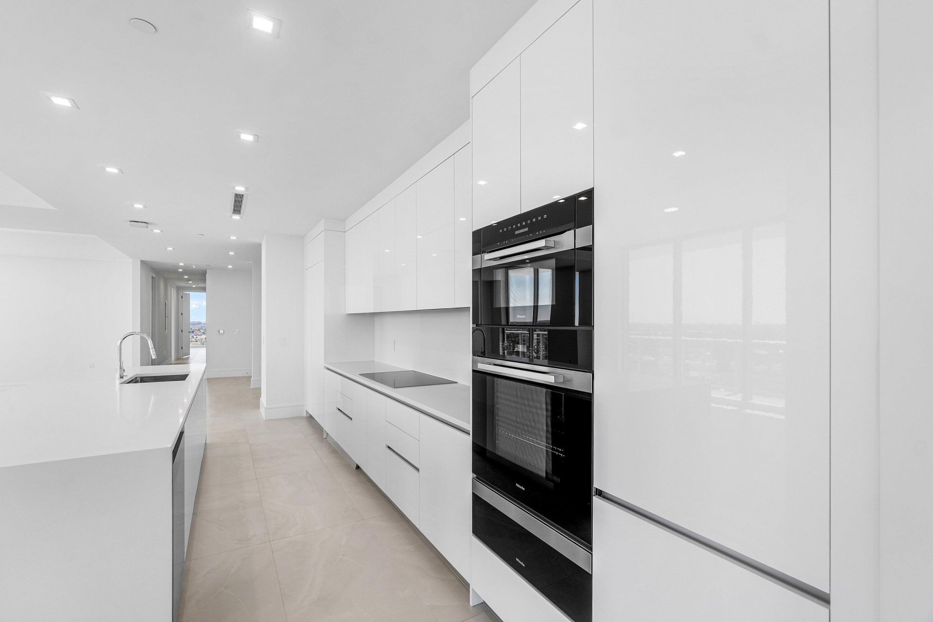 220 Lake Shore Drive, Unit 2012, Lake Park, FL 33403 Photo