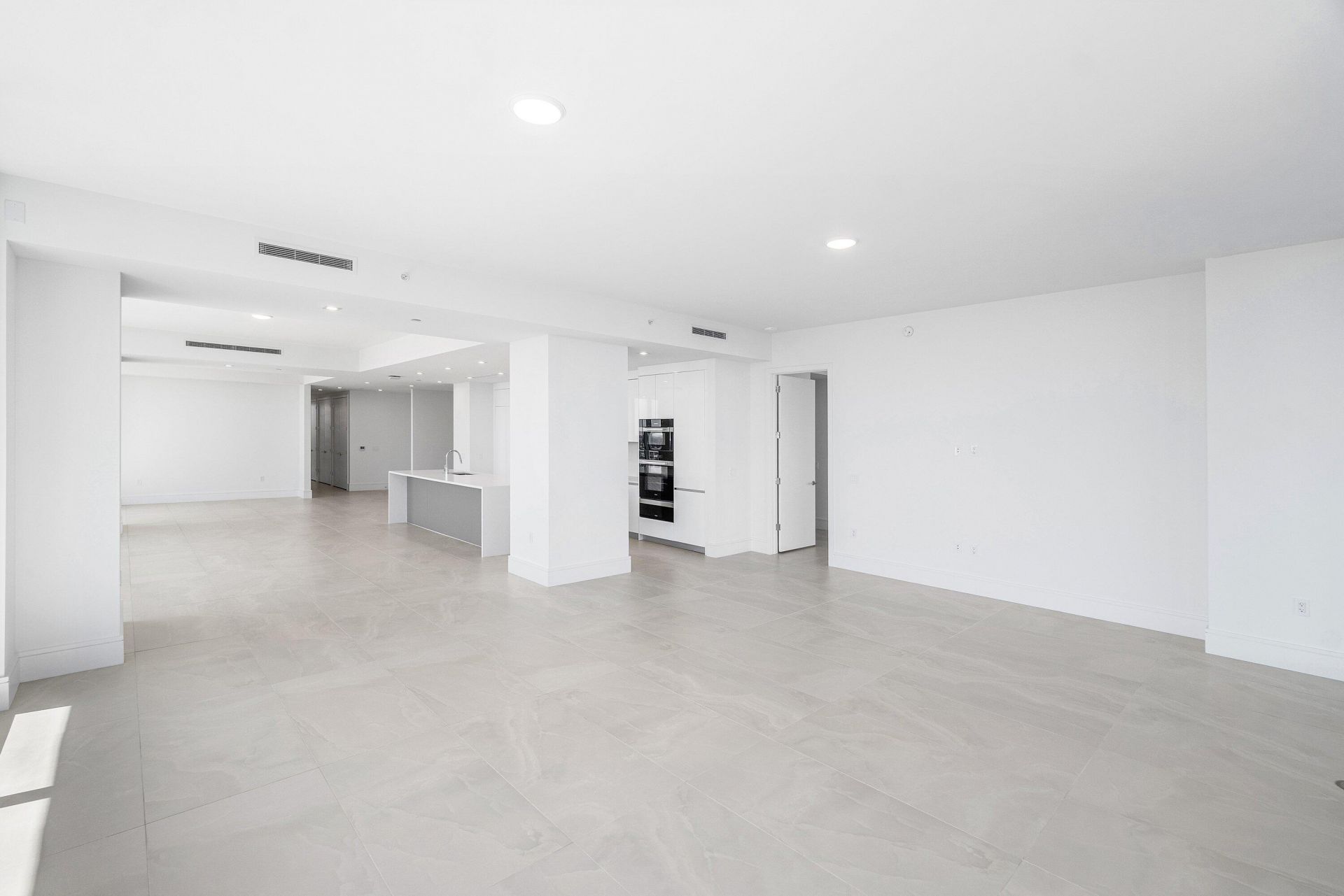 220 Lake Shore Drive, Unit 2012, Lake Park, FL 33403 Photo