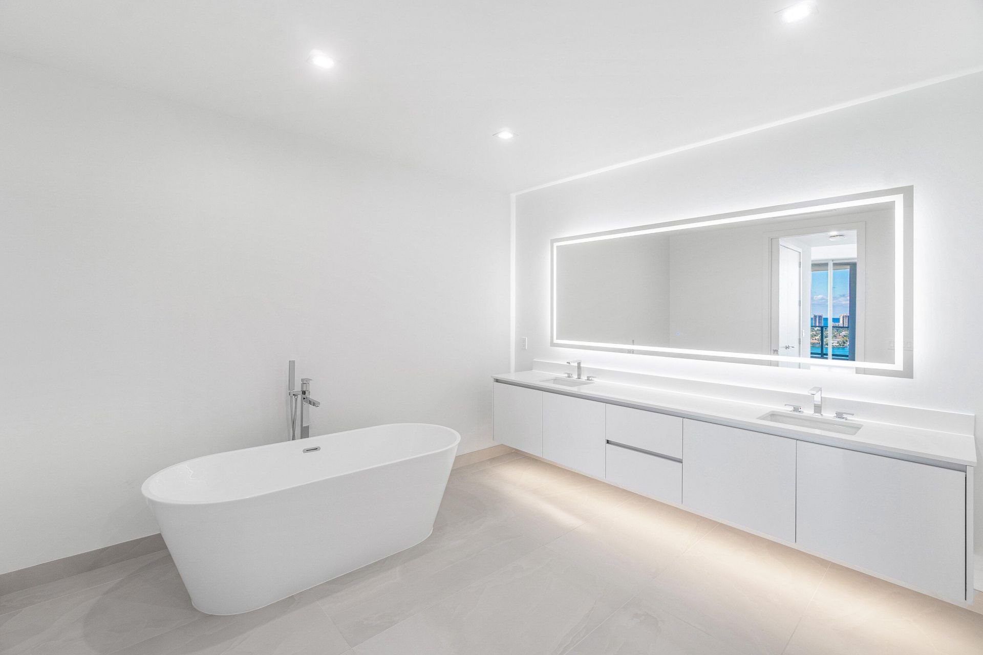 220 Lake Shore Drive, Unit 2012, Lake Park, FL 33403 Photo