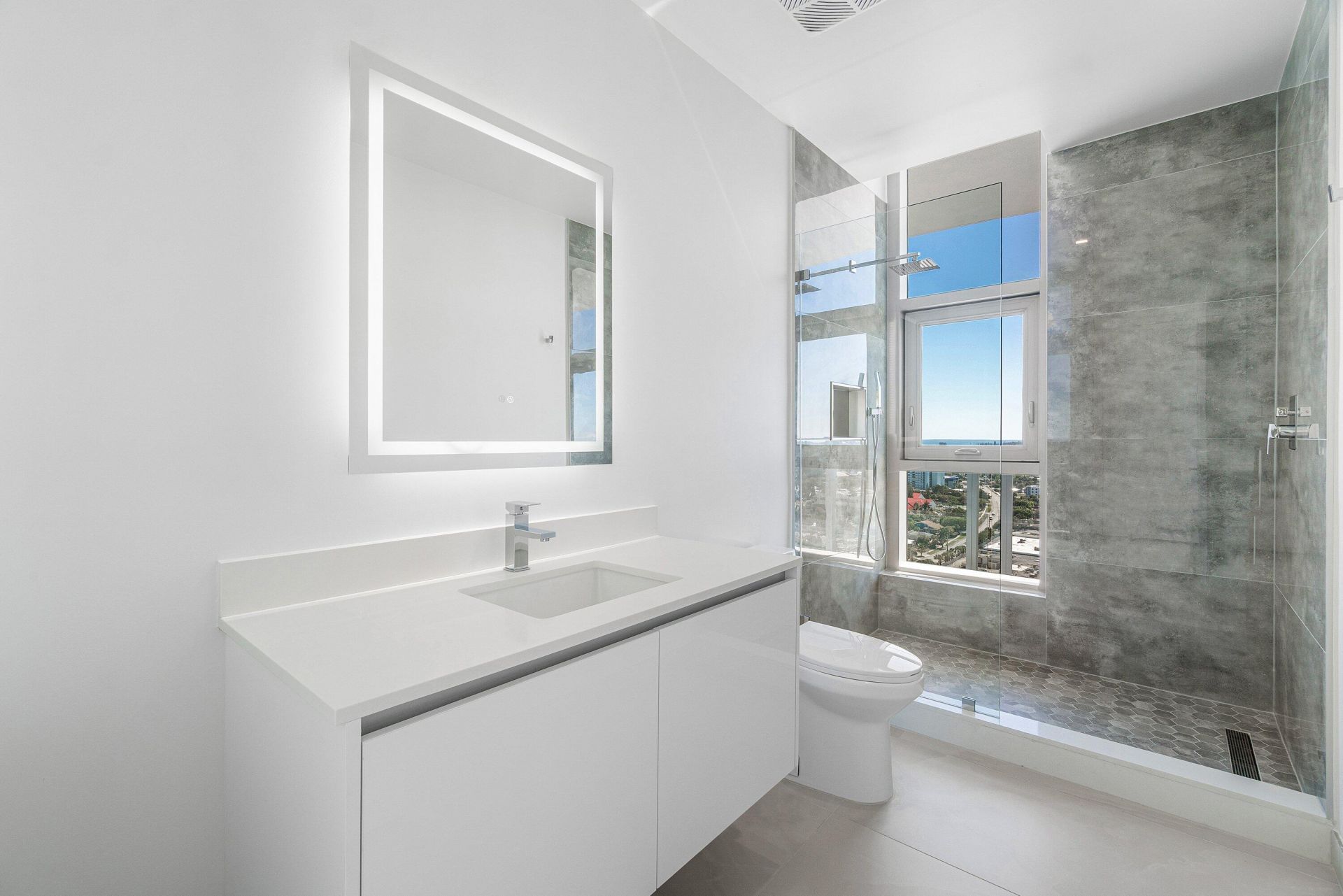 220 Lake Shore Drive, Unit 2012, Lake Park, FL 33403 Photo