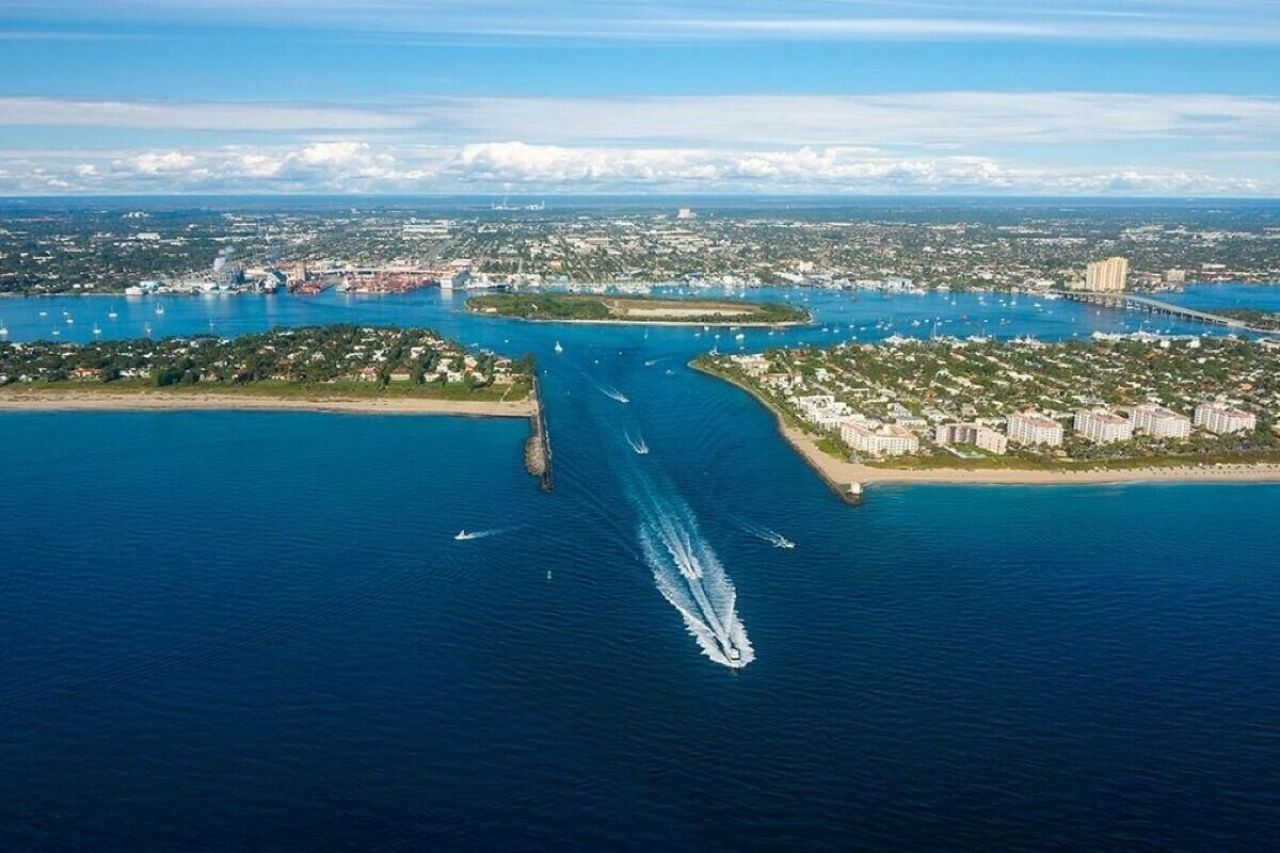 220 Lake Shore Drive, Unit 2012, Lake Park, FL 33403 Photo