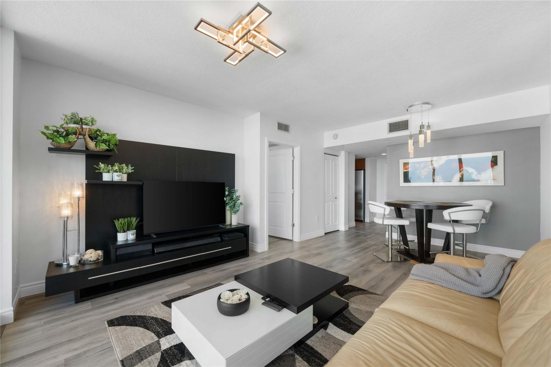 610 W Las Olas Boulevard, Unit 1514N, Fort Lauderdale, FL 33312 Photo