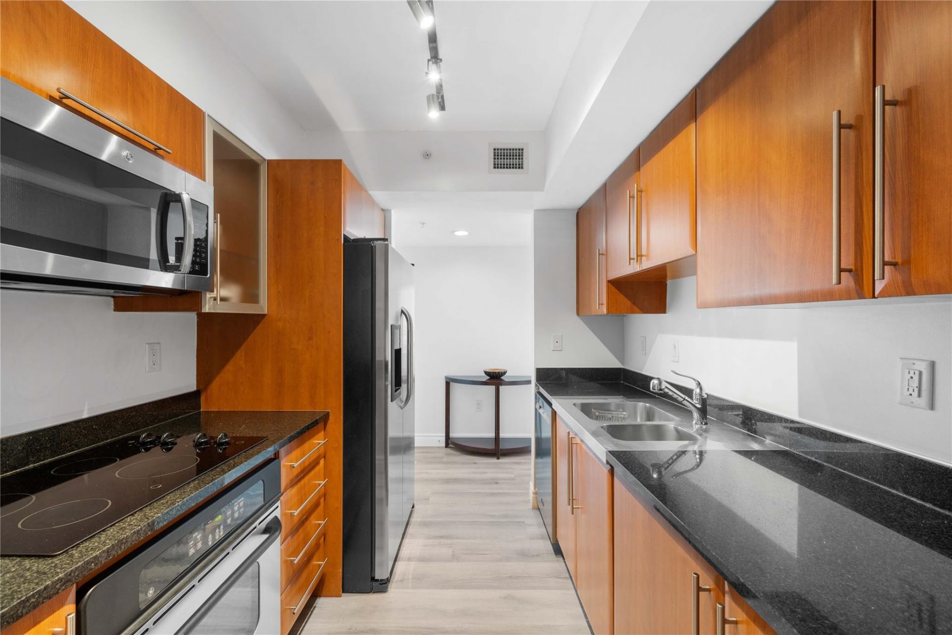 610 W Las Olas Boulevard, Unit 1514N, Fort Lauderdale, FL 33312 Photo