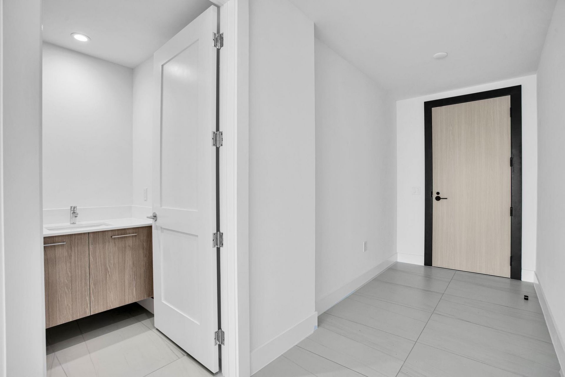 153 N Seabreeze Boulevard, Unit 2501-S, Fort Lauderdale, FL 33304 Photo