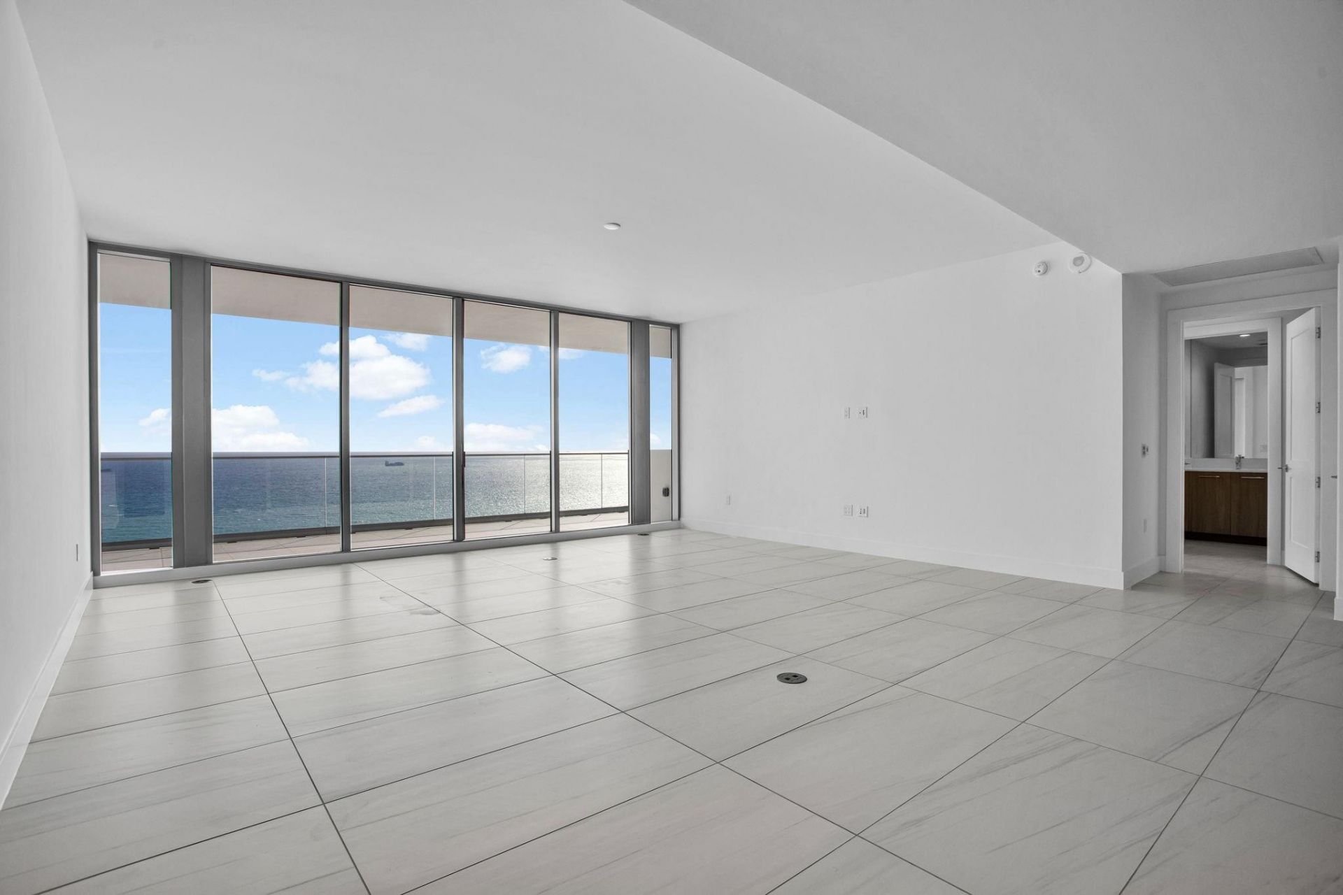 153 N Seabreeze Boulevard, Unit 2501-S, Fort Lauderdale, FL 33304 Photo