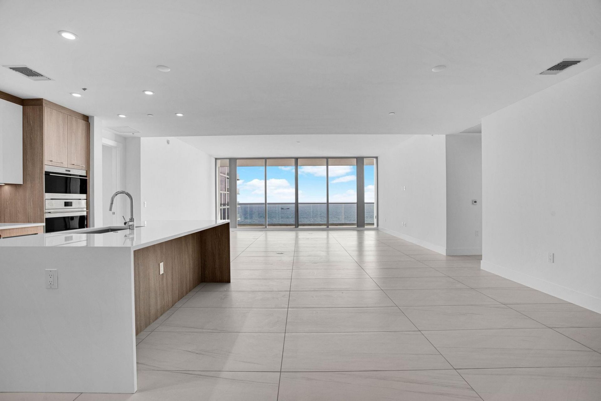 153 N Seabreeze Boulevard, Unit 2501-S, Fort Lauderdale, FL 33304 Photo