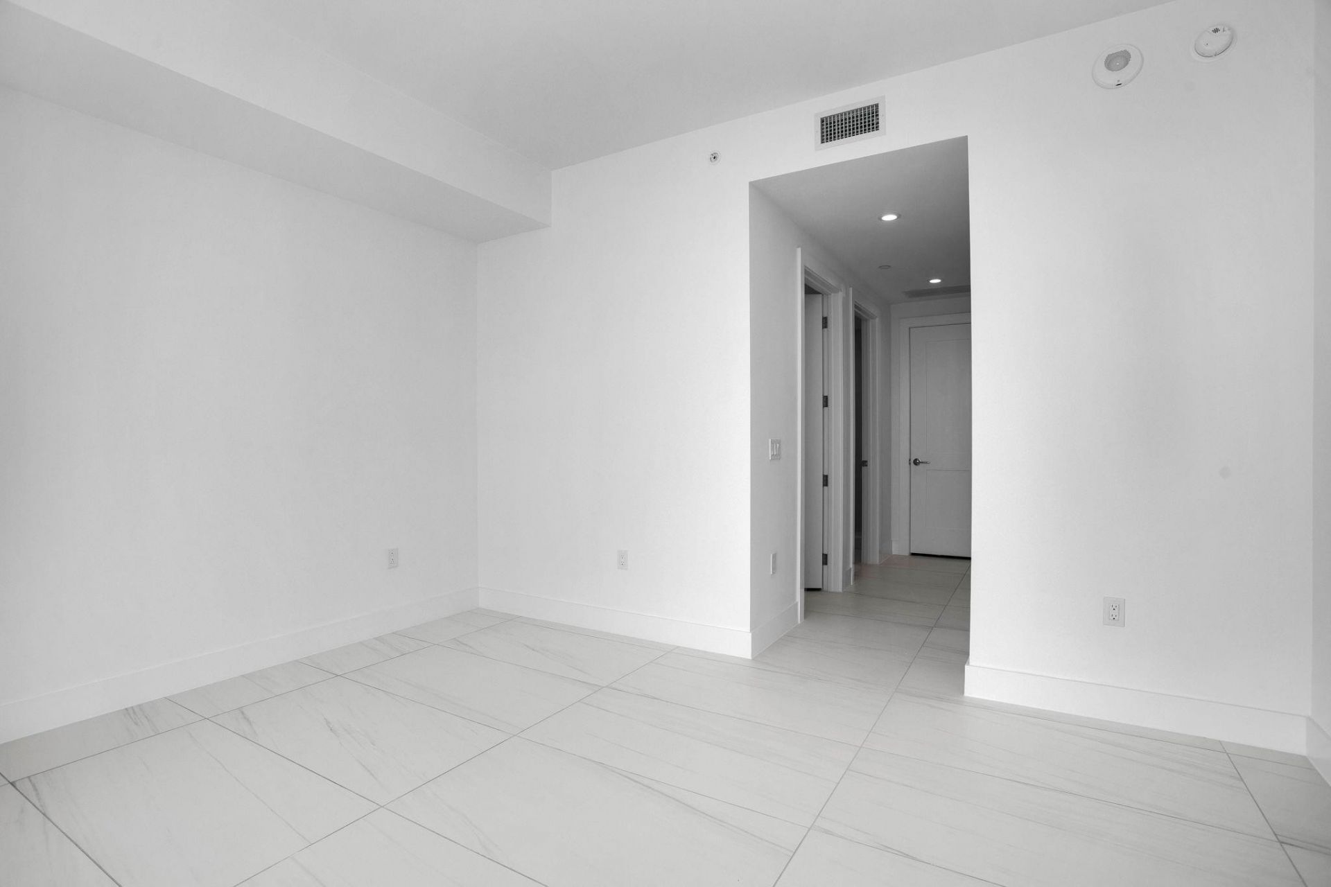 153 N Seabreeze Boulevard, Unit 2501-S, Fort Lauderdale, FL 33304 Photo