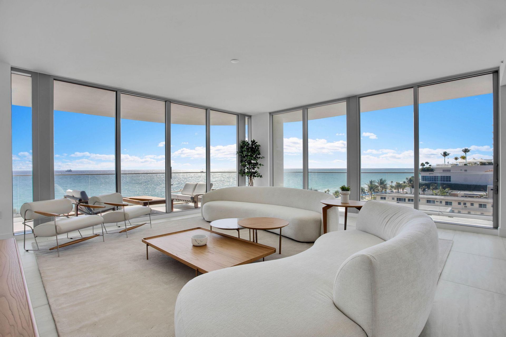 151 N Seabreeze Boulevard, Unit E-501, Fort Lauderdale, FL 33304 Photo