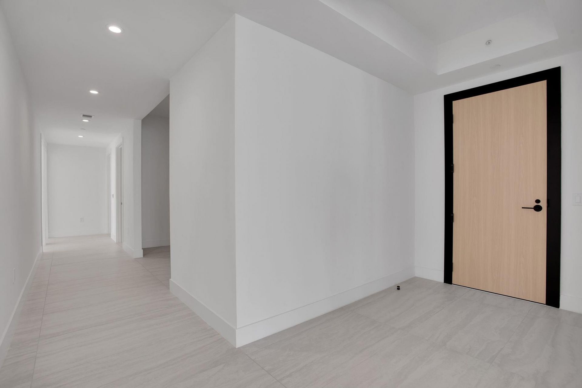 151 N Seabreeze Boulevard, Unit E-501, Fort Lauderdale, FL 33304 Photo