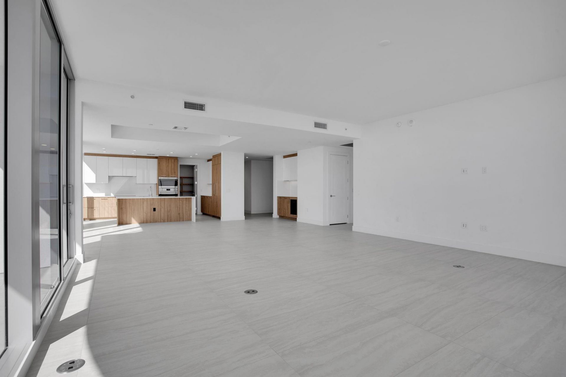 151 N Seabreeze Boulevard, Unit E-501, Fort Lauderdale, FL 33304 Photo