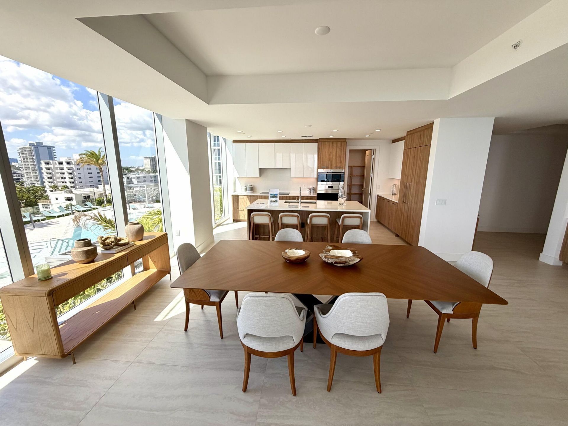 151 N Seabreeze Boulevard, Unit E-501, Fort Lauderdale, FL 33304 Photo
