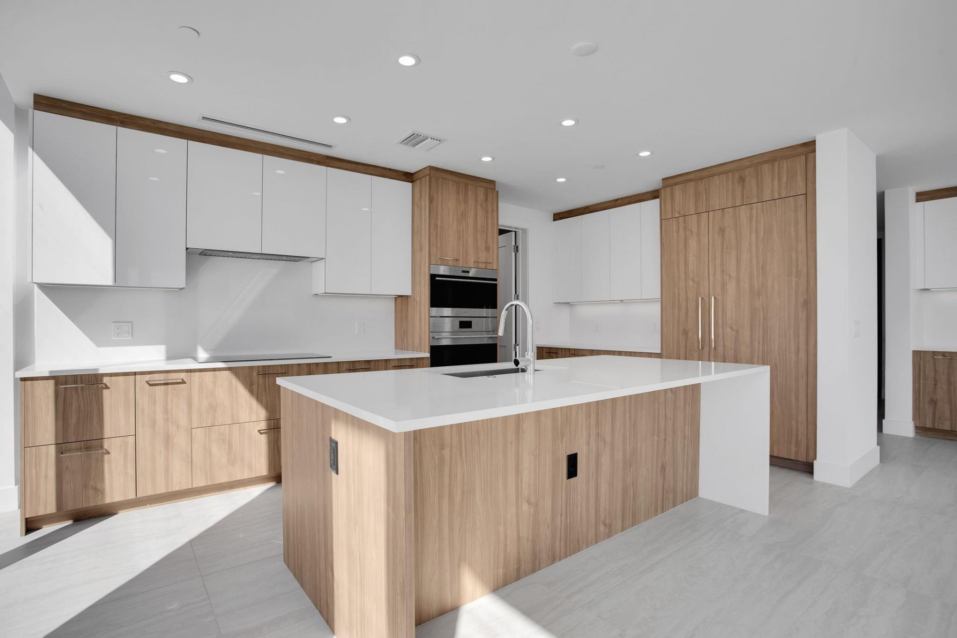 151 N Seabreeze Boulevard, Unit E-501, Fort Lauderdale, FL 33304 Photo