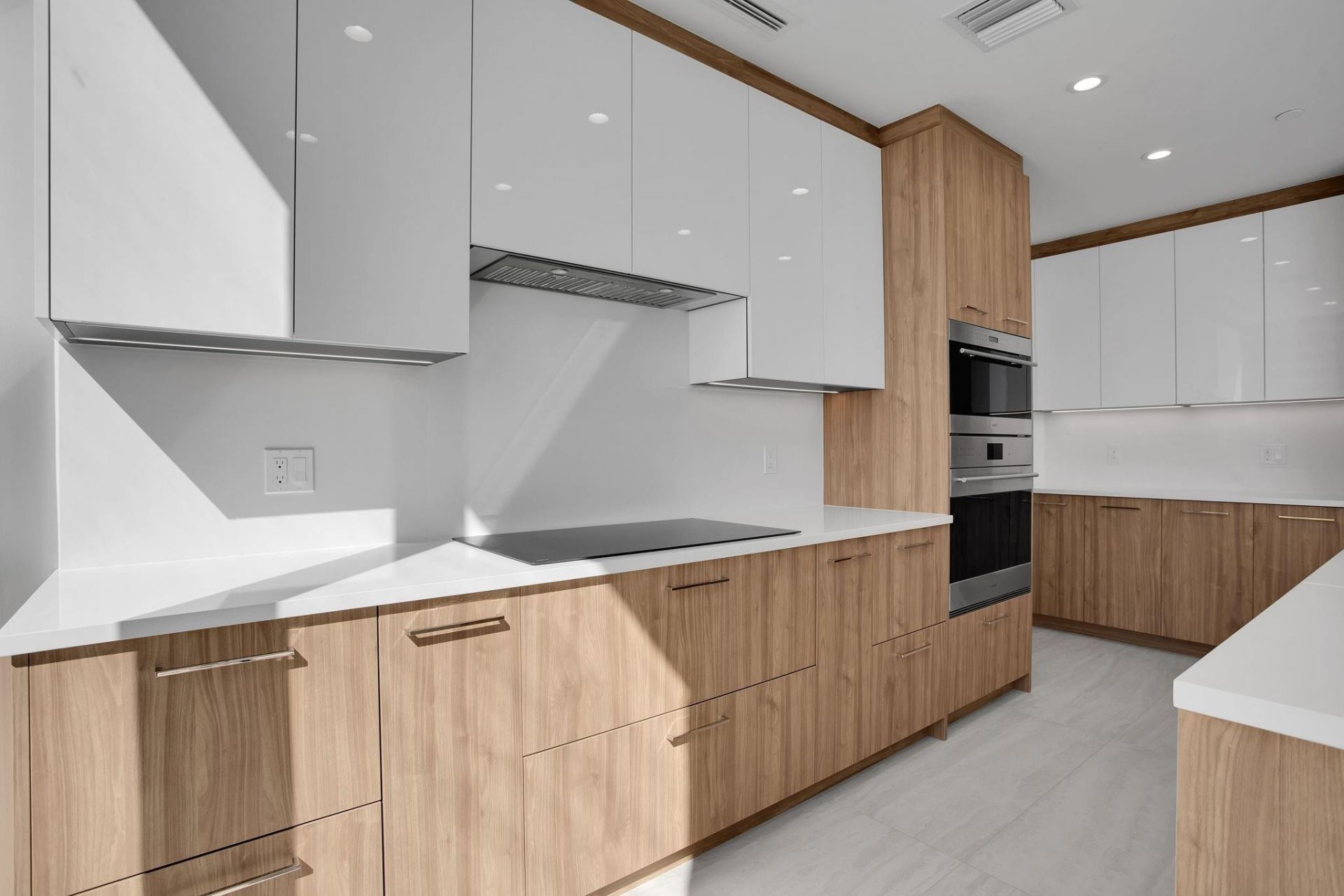 151 N Seabreeze Boulevard, Unit E-501, Fort Lauderdale, FL 33304 Photo