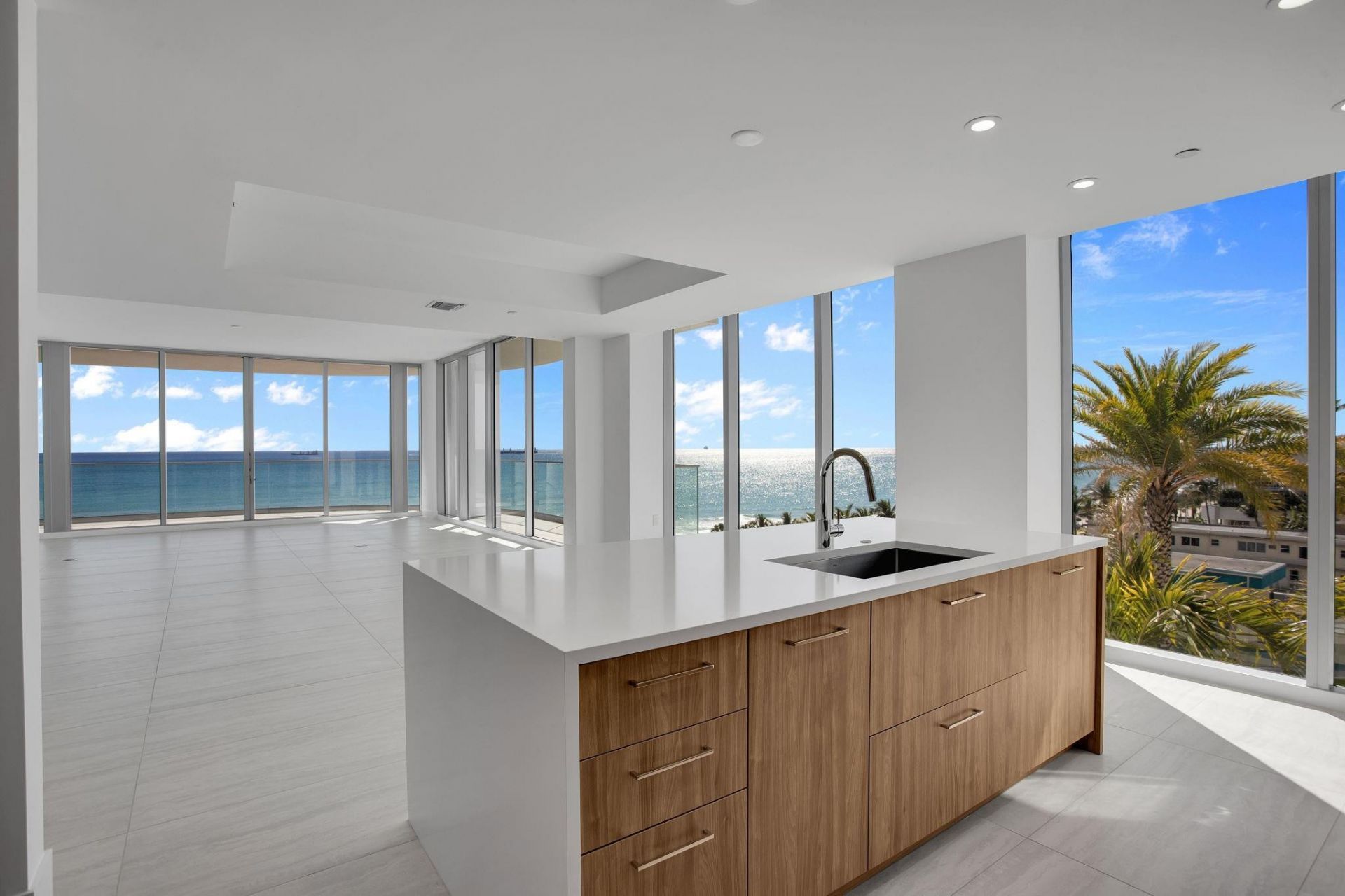 151 N Seabreeze Boulevard, Unit E-501, Fort Lauderdale, FL 33304 Photo