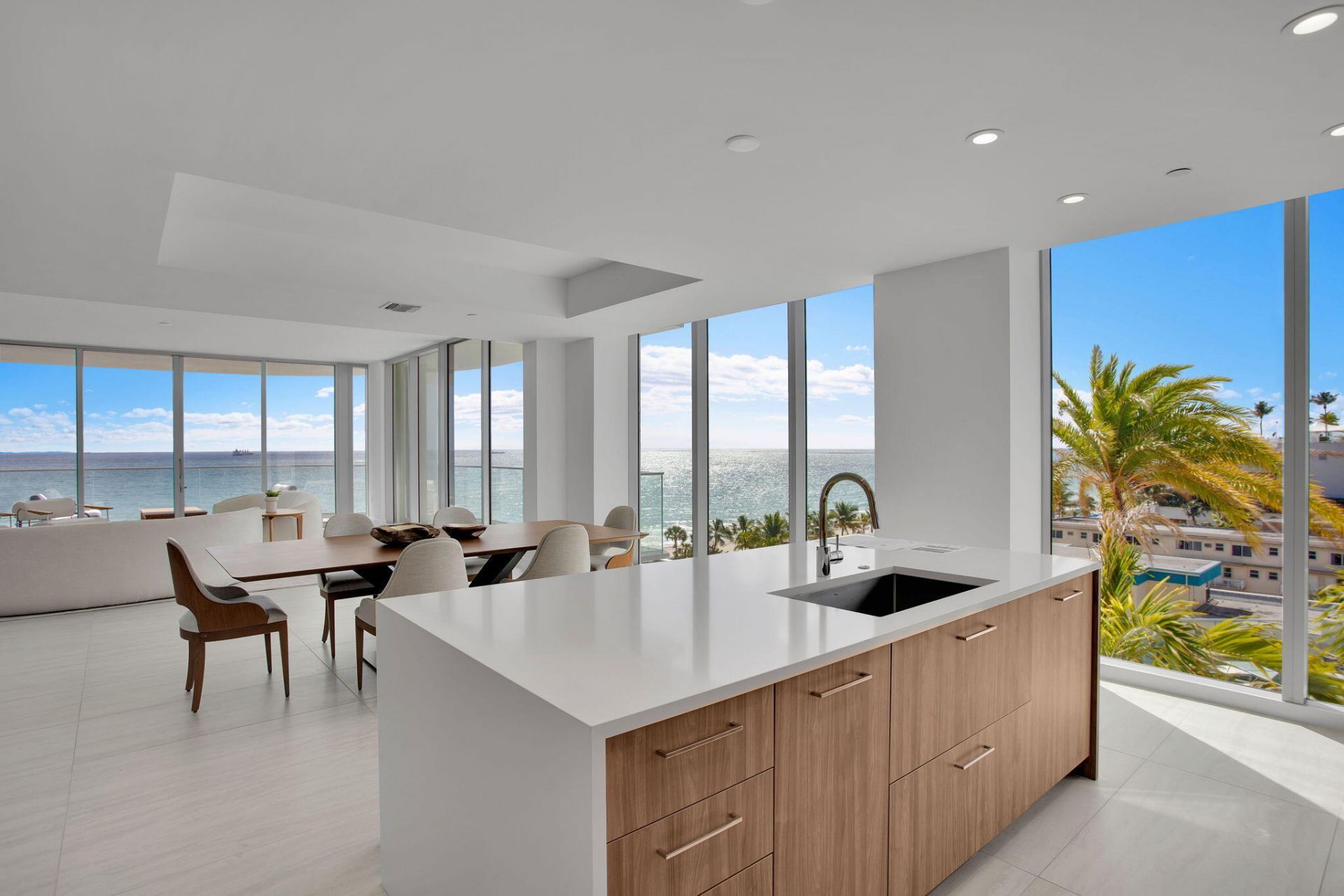 151 N Seabreeze Boulevard, Unit E-501, Fort Lauderdale, FL 33304 Photo