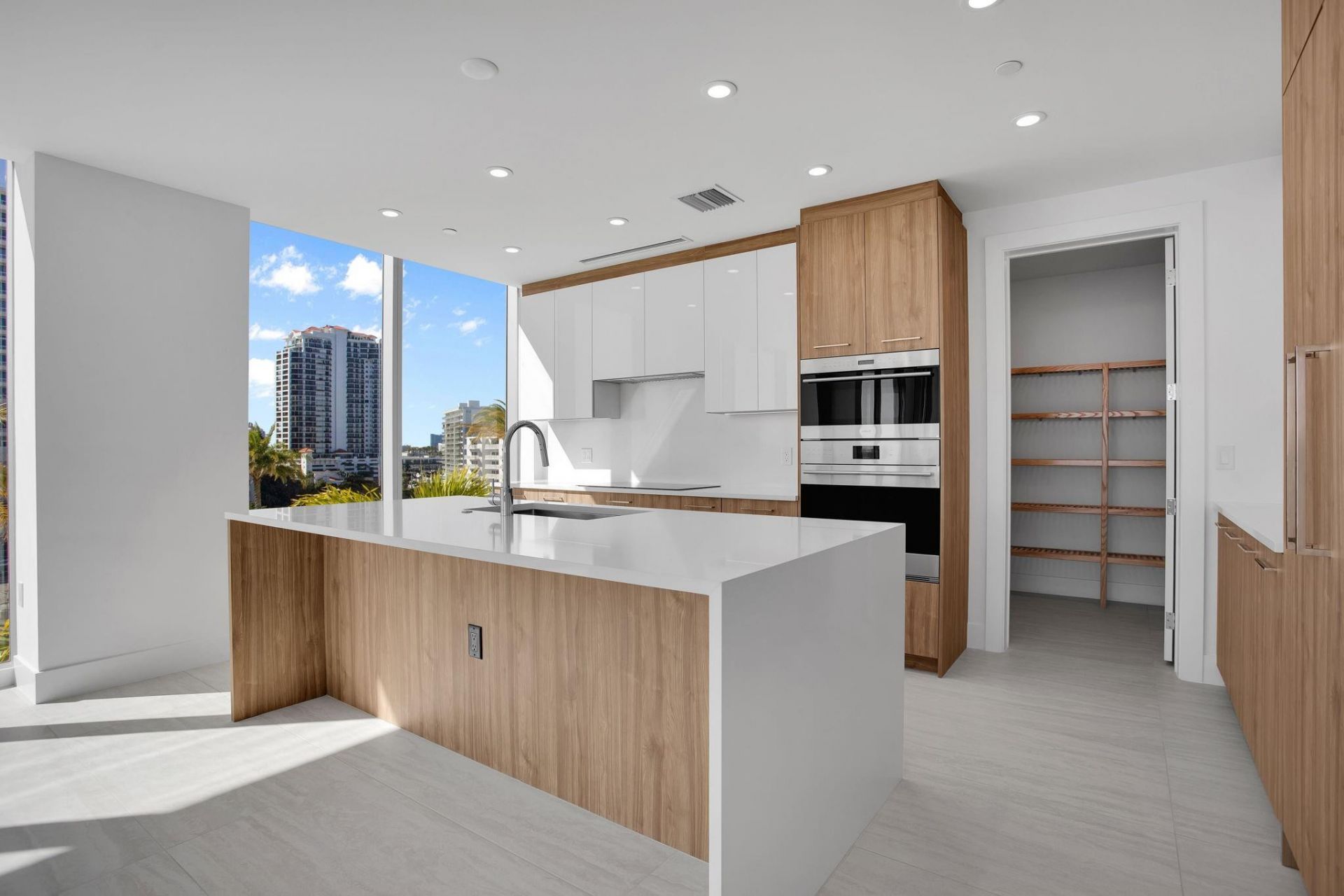 151 N Seabreeze Boulevard, Unit E-501, Fort Lauderdale, FL 33304 Photo