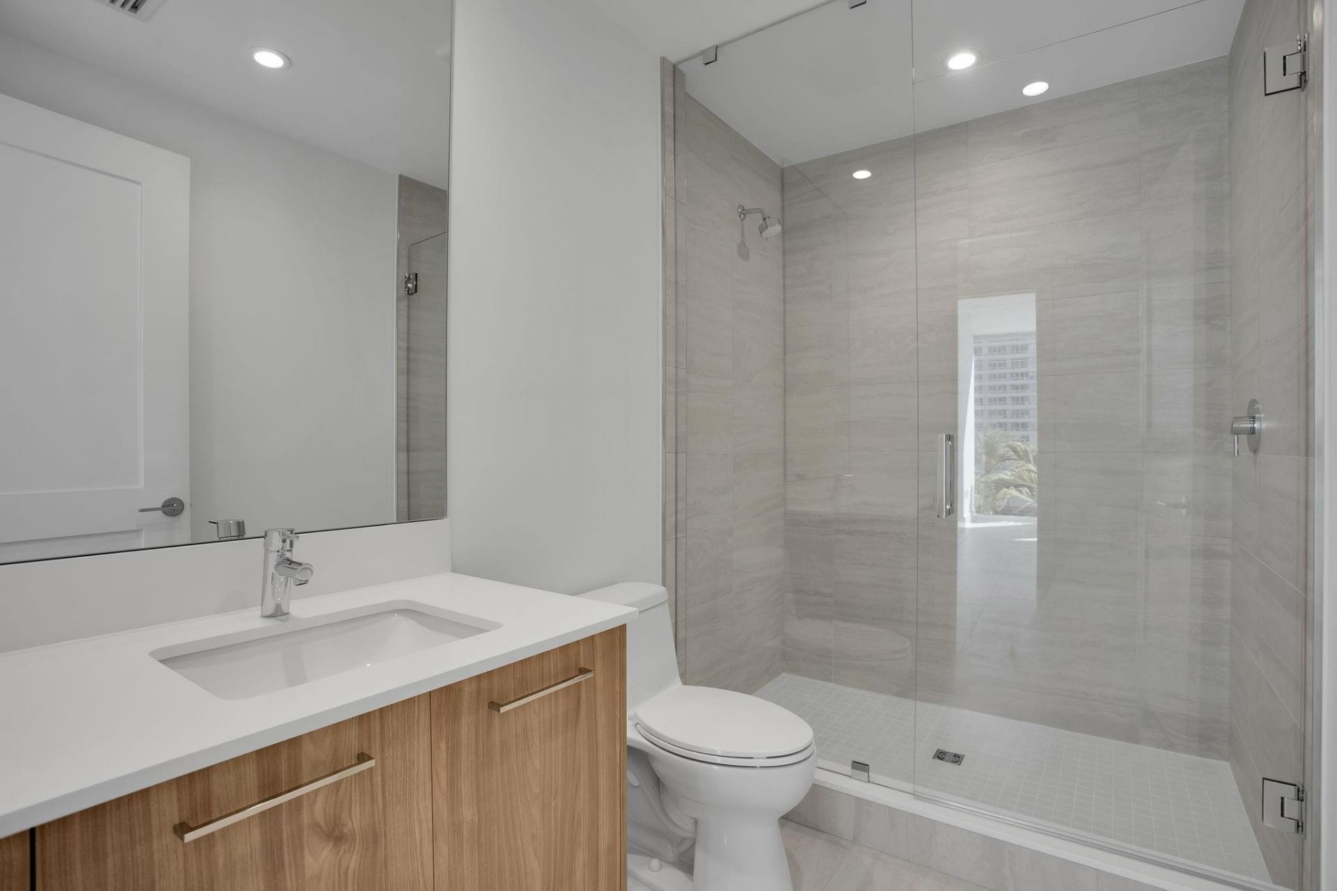 151 N Seabreeze Boulevard, Unit E-501, Fort Lauderdale, FL 33304 Photo