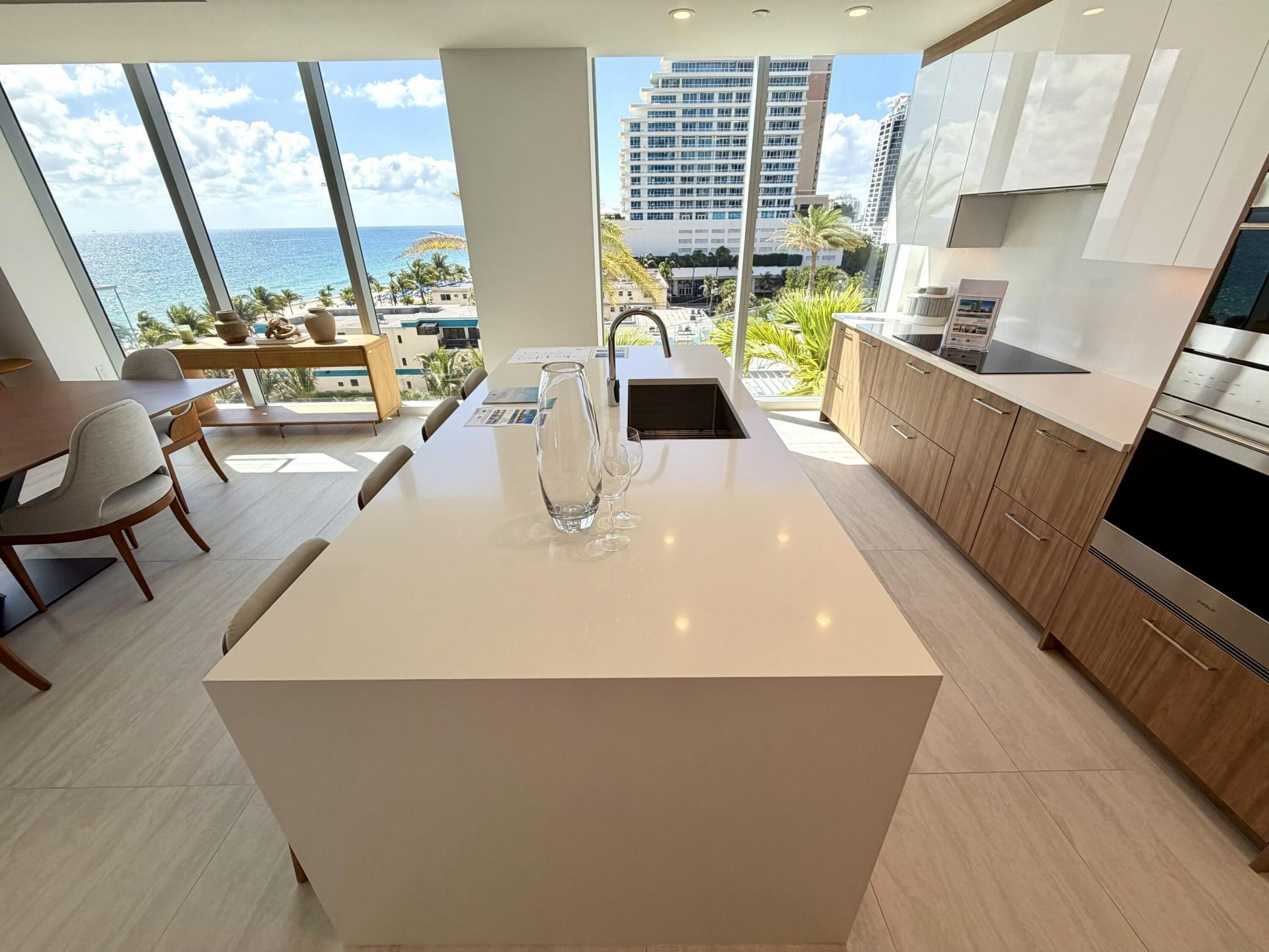 151 N Seabreeze Boulevard, Unit E-501, Fort Lauderdale, FL 33304 Photo
