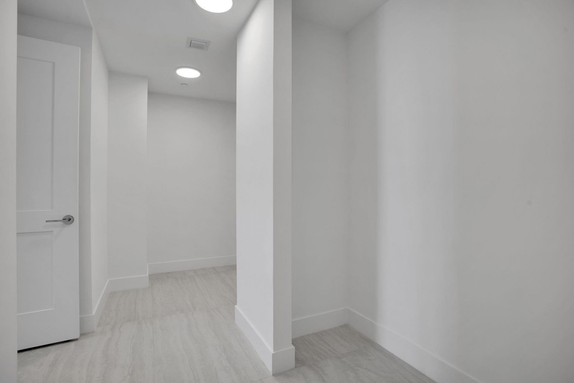 151 N Seabreeze Boulevard, Unit E-501, Fort Lauderdale, FL 33304 Photo