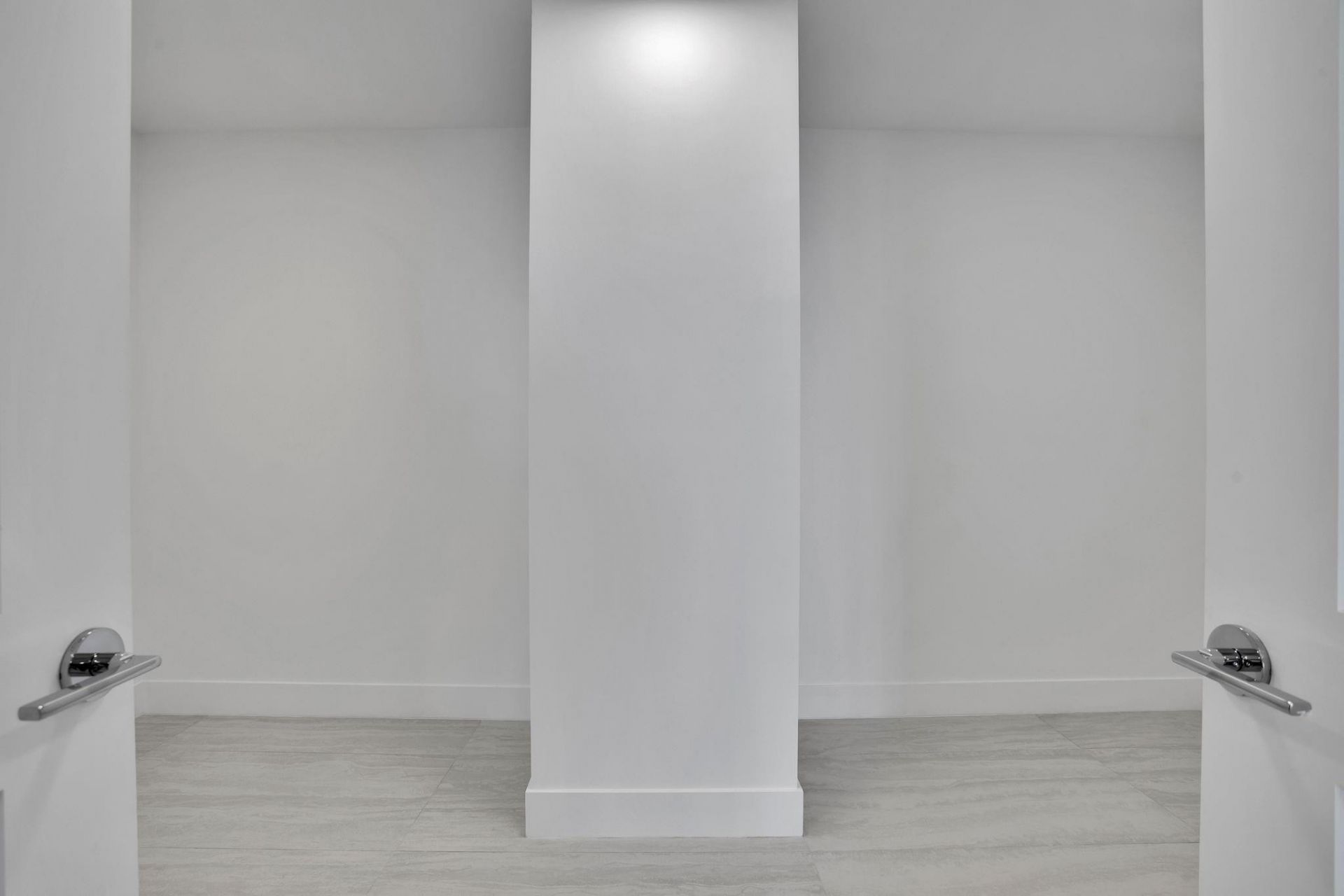 151 N Seabreeze Boulevard, Unit E-501, Fort Lauderdale, FL 33304 Photo