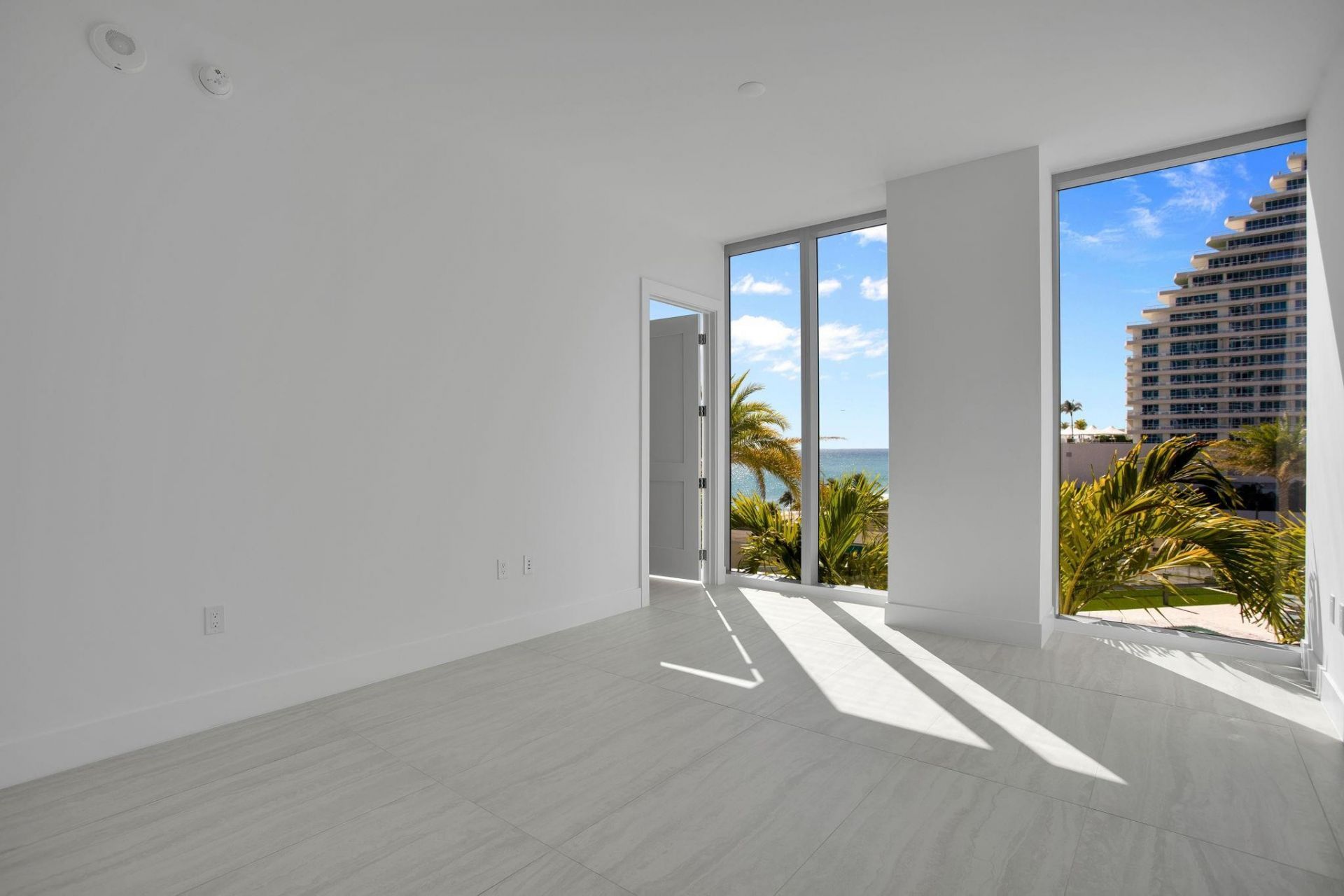 151 N Seabreeze Boulevard, Unit E-501, Fort Lauderdale, FL 33304 Photo