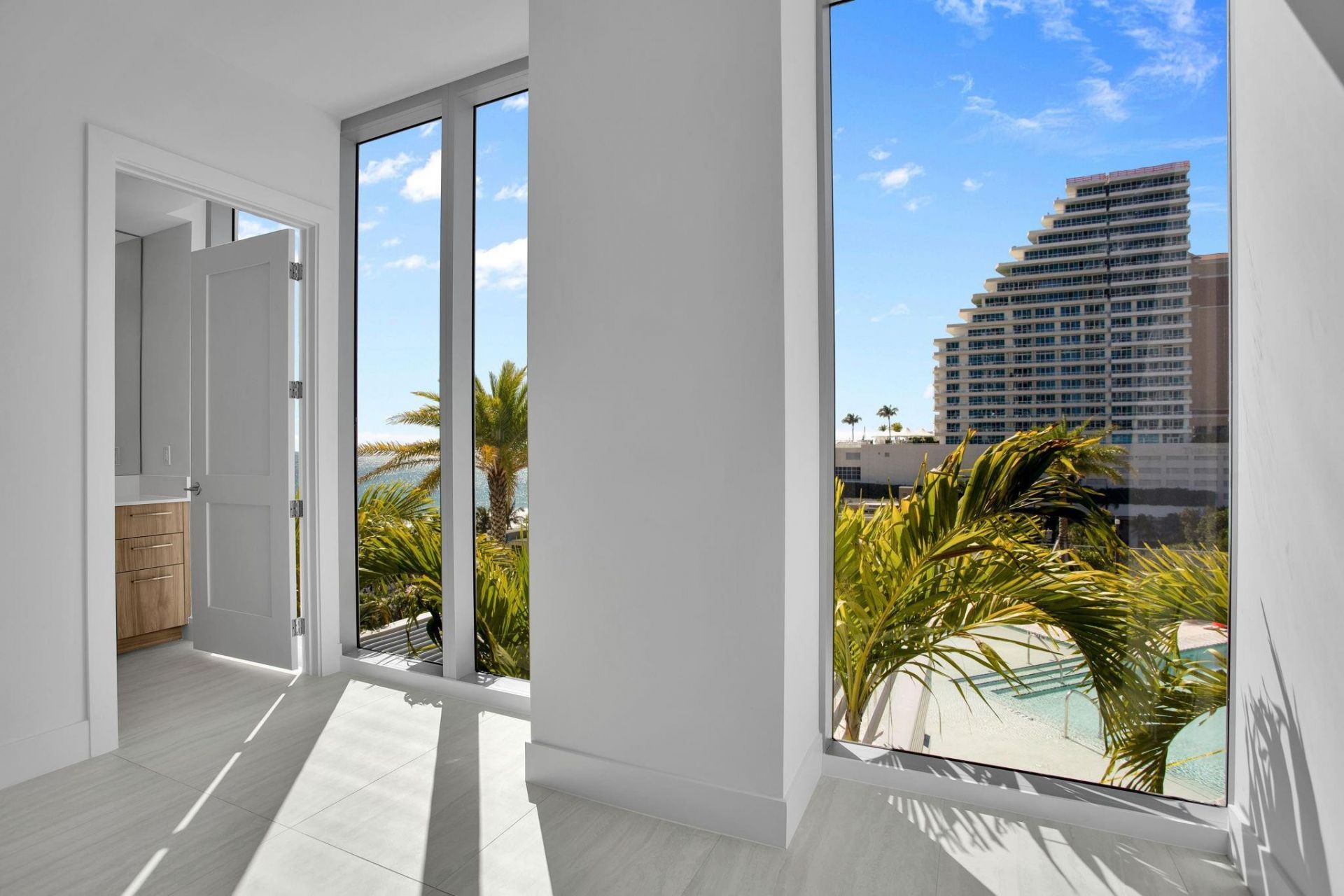 151 N Seabreeze Boulevard, Unit E-501, Fort Lauderdale, FL 33304 Photo