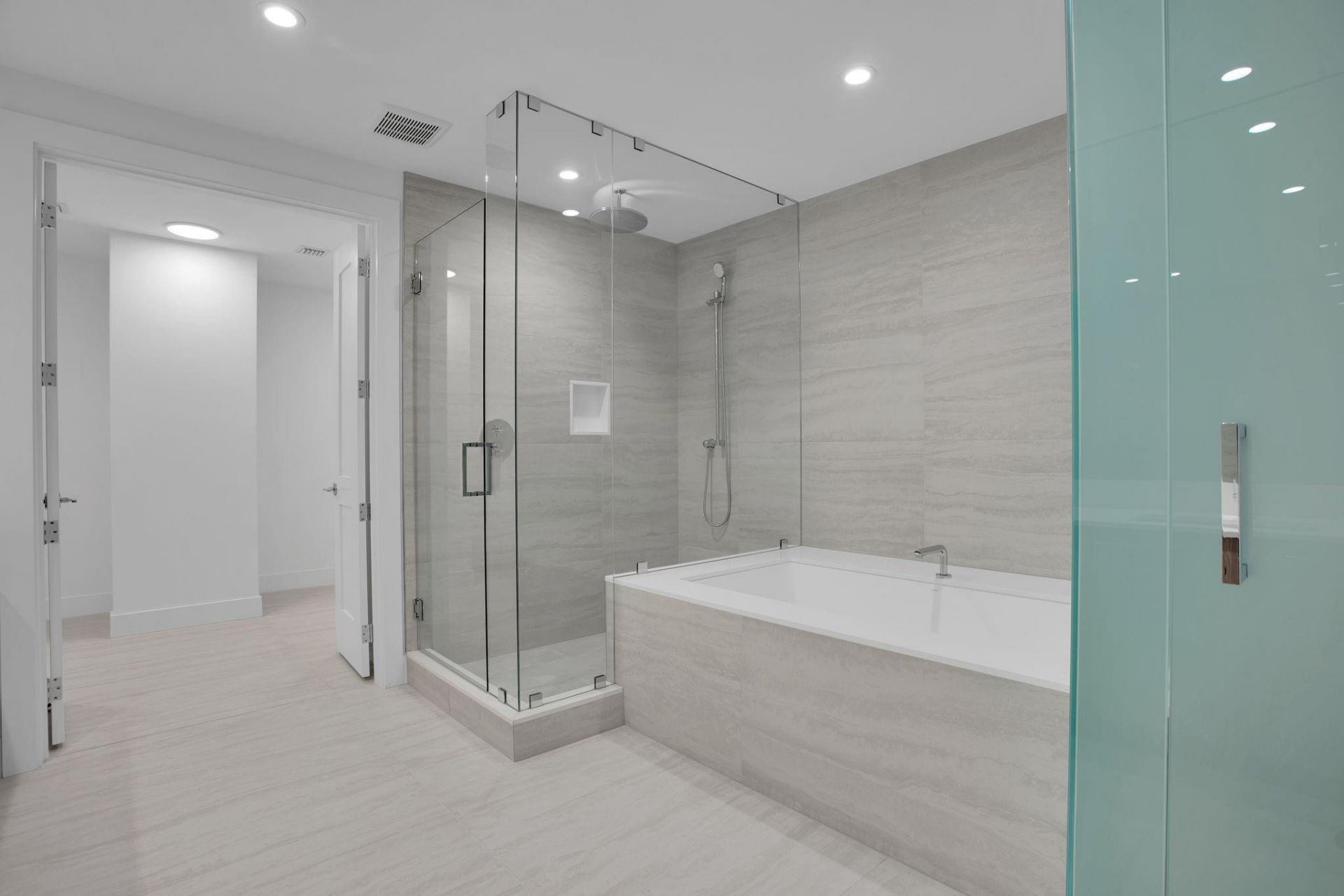 151 N Seabreeze Boulevard, Unit E-501, Fort Lauderdale, FL 33304 Photo