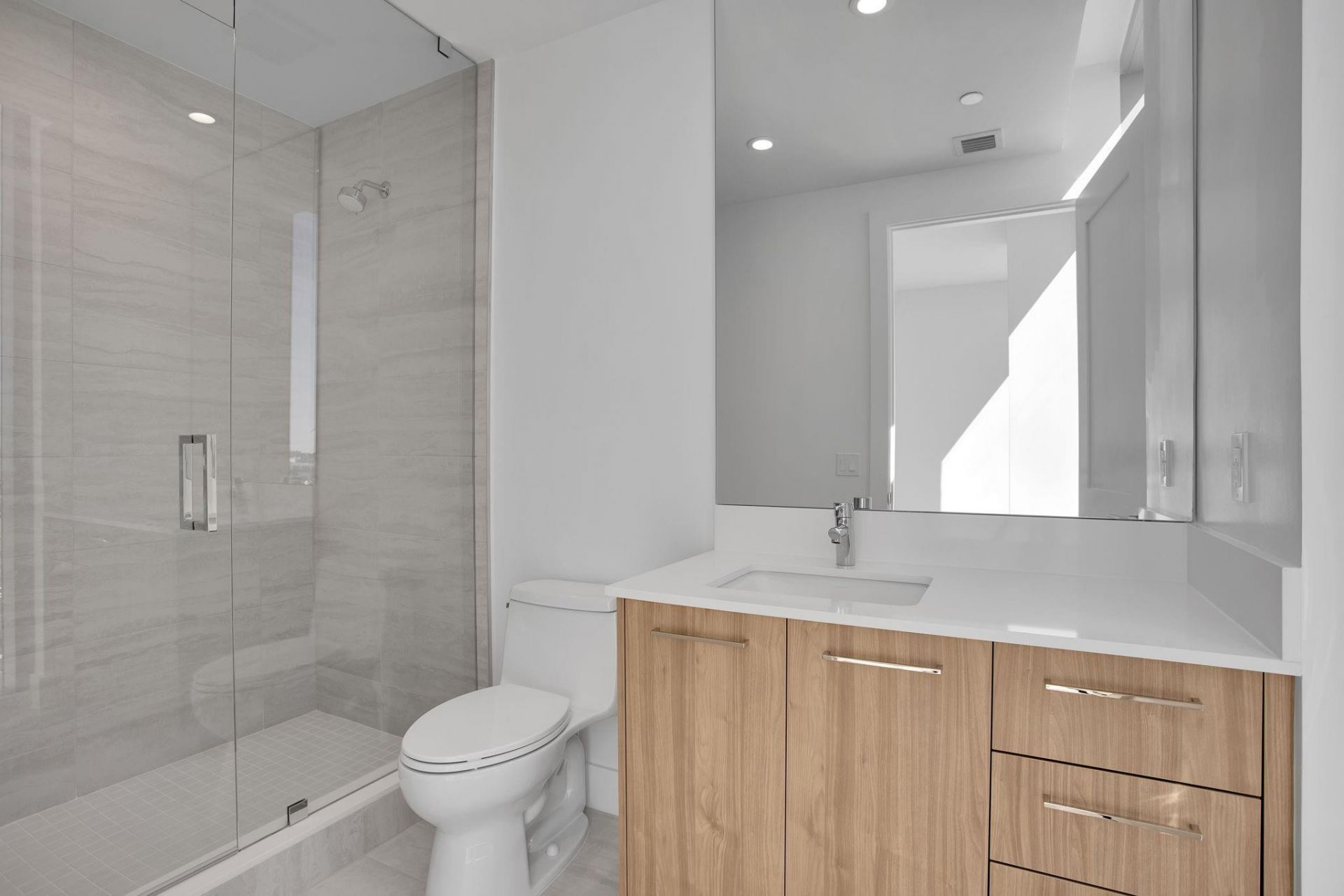 151 N Seabreeze Boulevard, Unit E-501, Fort Lauderdale, FL 33304 Photo