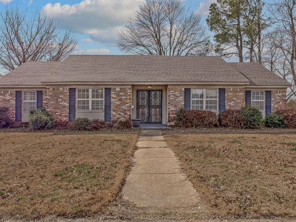 1021 Broadmoor Street, Blytheville, AR 72315