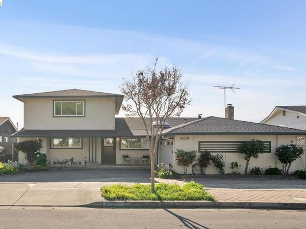 30229 30229 Treeview St, Hayward, CA 94544