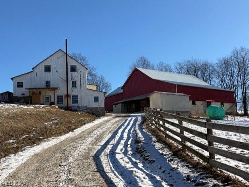 540 Flagdale Road S, Junction City, OH 43748 Photo 2