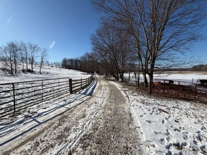 540 Flagdale Road S, Junction City, OH 43748 Photo 28