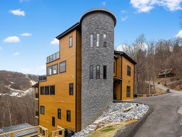 1257 Bavarian Way, Gatlinburg, TN 37738