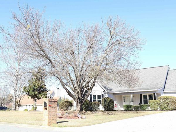 511 Greenview Court, Bonaire, GA 31005