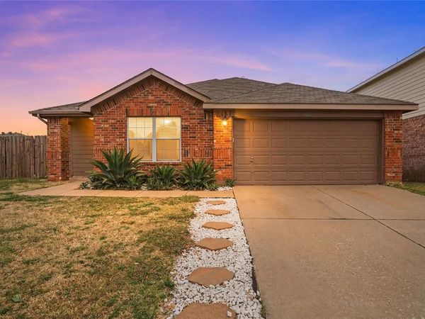 10809 Deer Trail, Fort Worth, TX 76140